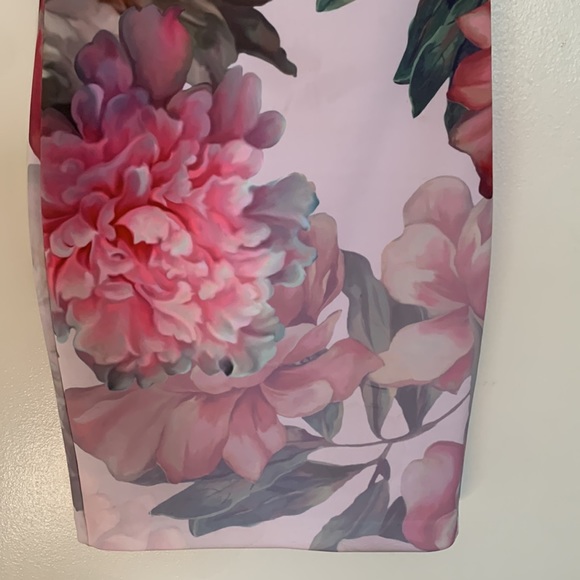 Stunning Ted Baker Off the Shoulder Dress - Picture 6 of 12